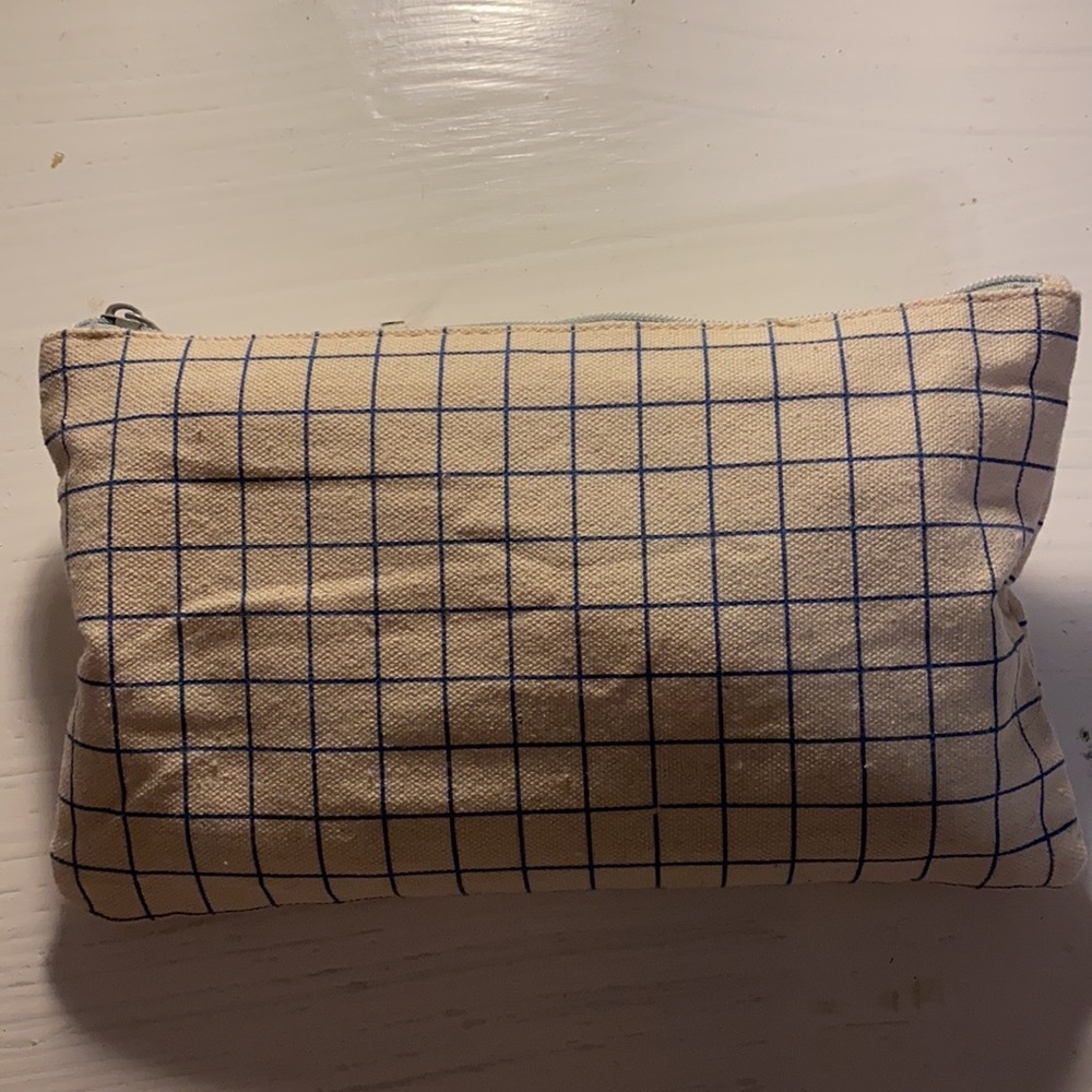 Light blue squared pouch